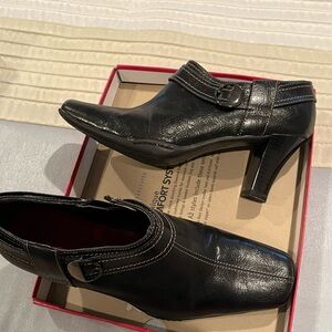 A2 By Aerosoles Black Buckle Ankle Booties